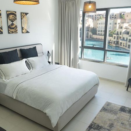 Апартаменты Downtown Oasis, Burj Khalifa Views, Luxury Amenities Дубай Экстерьер фото