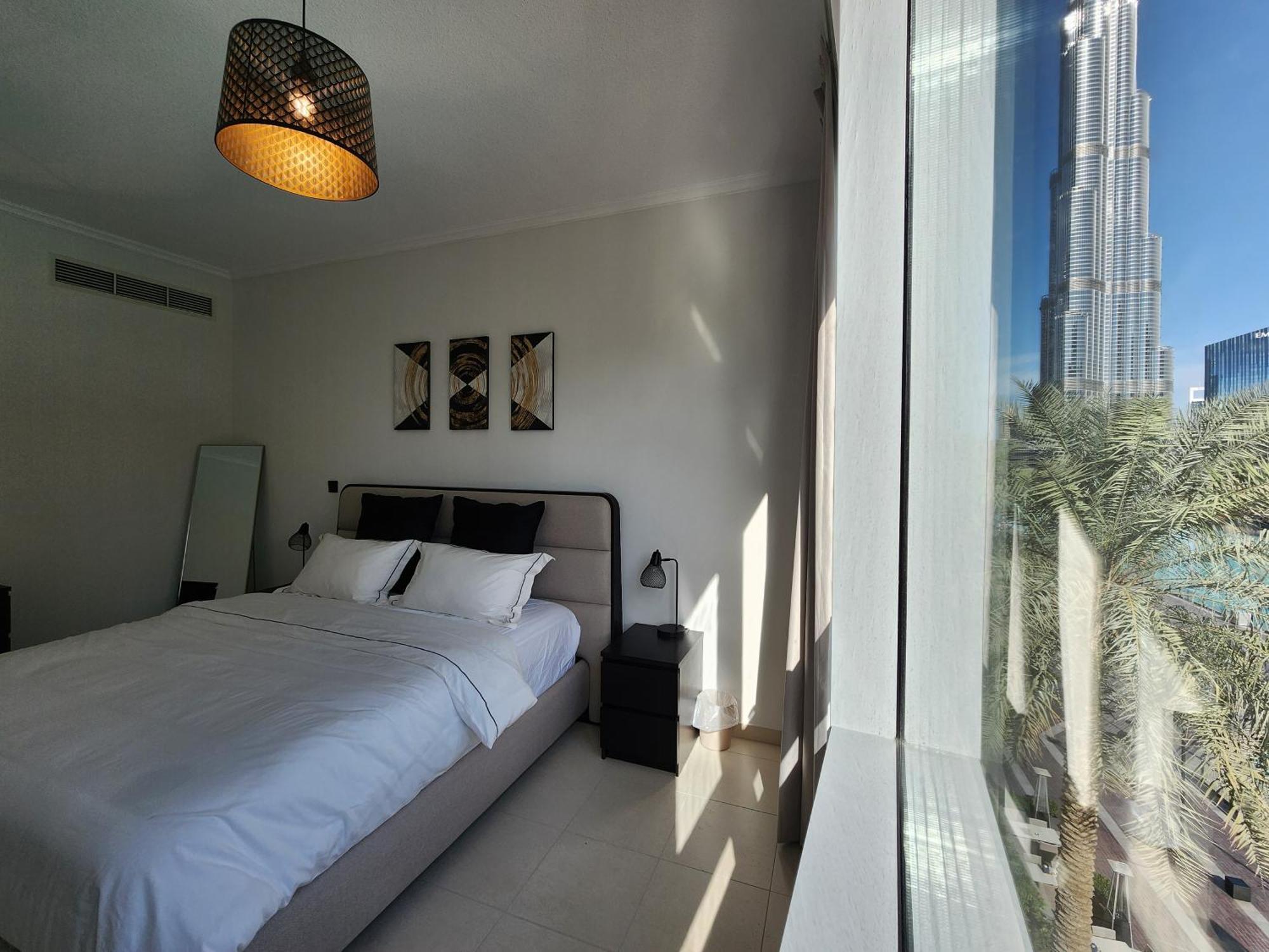 Апартаменты Downtown Oasis, Burj Khalifa Views, Luxury Amenities Дубай Экстерьер фото