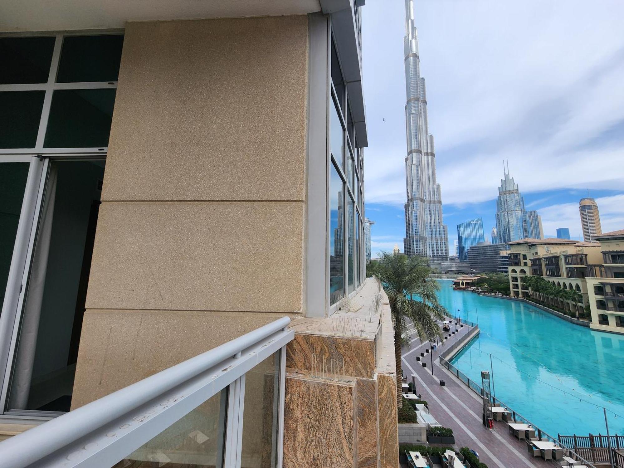 Апартаменты Downtown Oasis, Burj Khalifa Views, Luxury Amenities Дубай Экстерьер фото