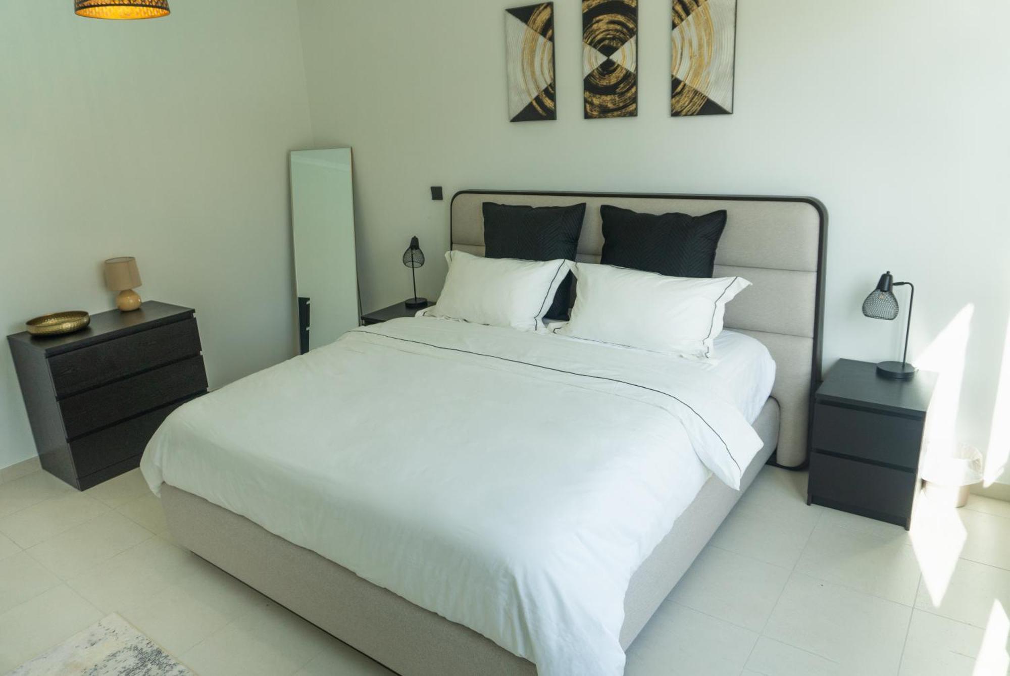 Апартаменты Downtown Oasis, Burj Khalifa Views, Luxury Amenities Дубай Экстерьер фото