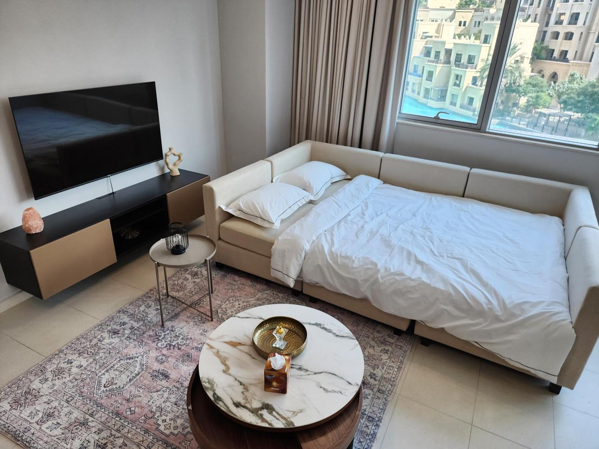 Апартаменты Downtown Oasis, Burj Khalifa Views, Luxury Amenities Дубай Экстерьер фото